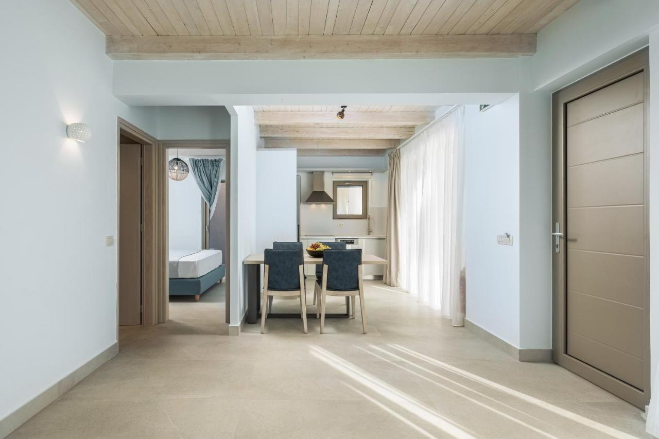 Pearl I, Ii & Iii - Redefined Island Chic, By Thinkvilla Плакиас