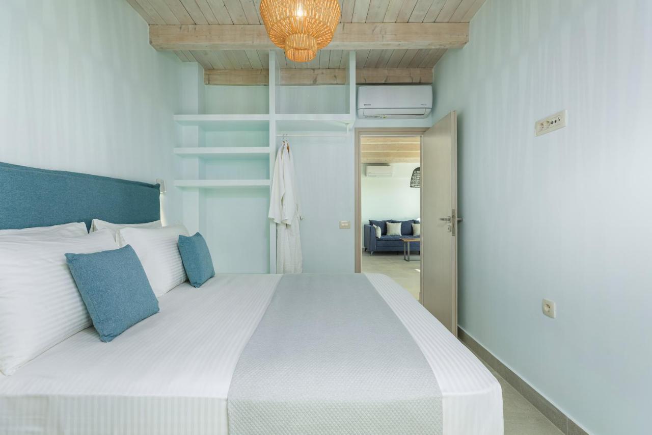Pearl I, Ii & Iii - Redefined Island Chic, By Thinkvilla * Плакиас